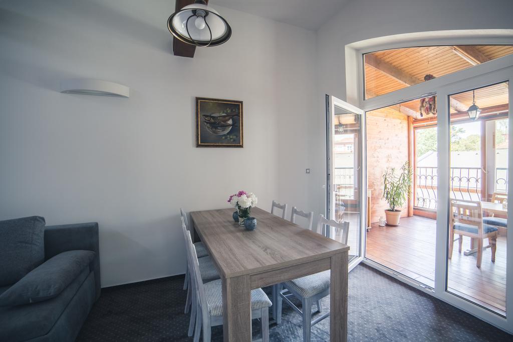 Apartmany U Papousku Jindrichuv Hradec Bagian luar foto