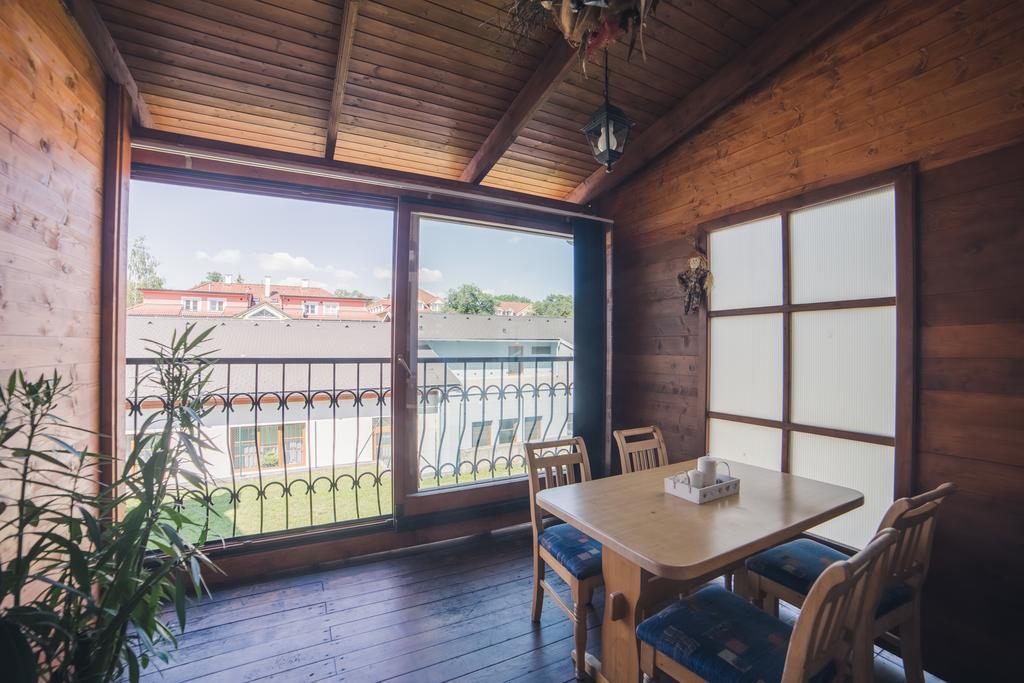Apartmany U Papousku Jindrichuv Hradec Bagian luar foto
